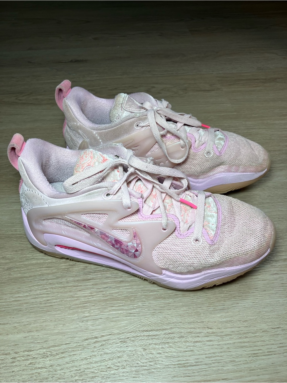 Nike KD 15 Aunt Pearl sneakers size 8.5